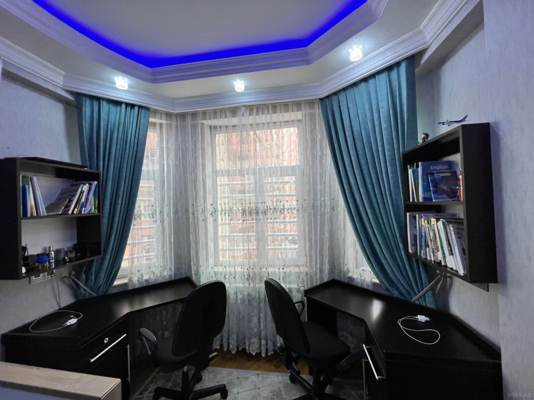 Satılır 3 otaqlı mənzil 148 m²