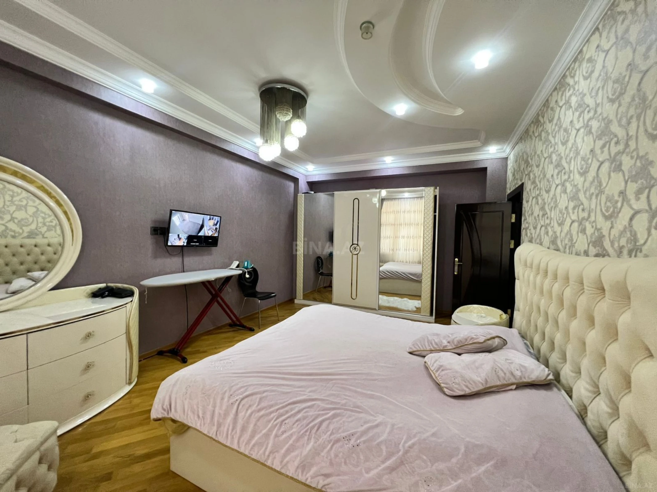 Satılır 3 otaqlı mənzil 148 m²
