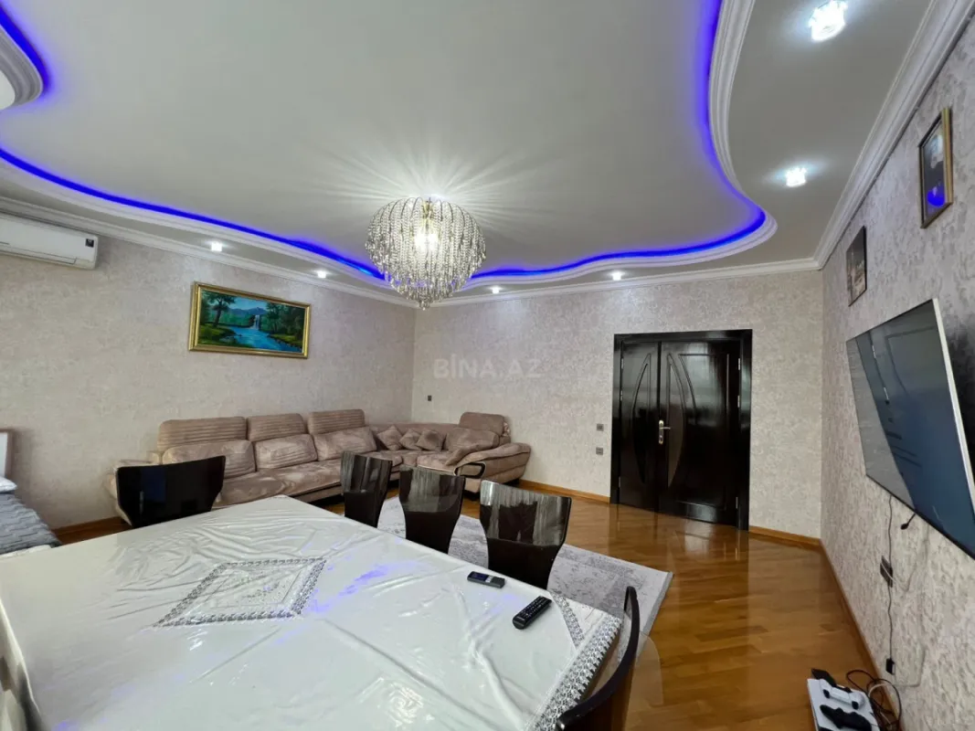 Satılır 3 otaqlı mənzil 148 m²