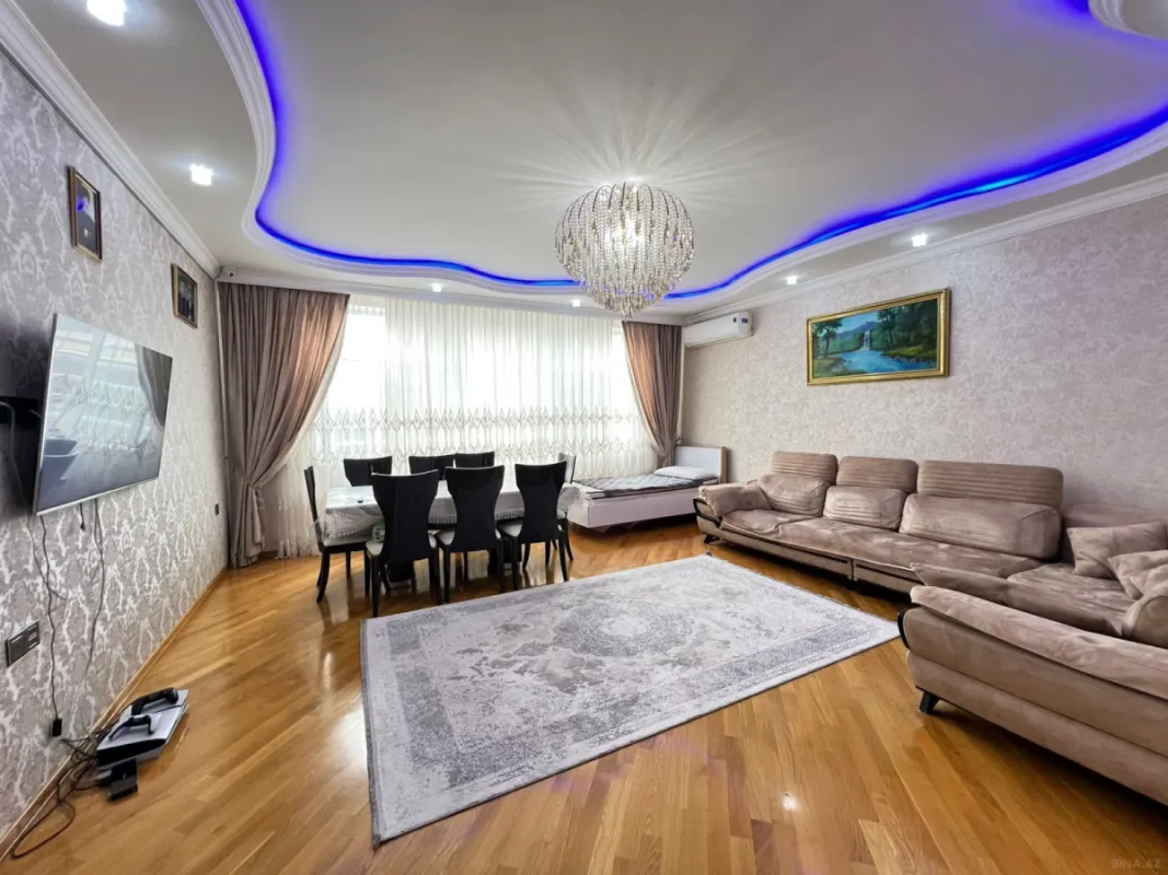 Satılır 3 otaqlı mənzil 148 m²