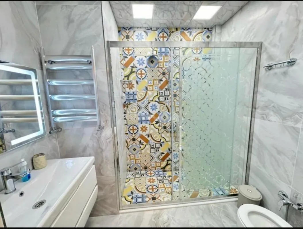 Kirayə verilir 2 otaqlı mənzil 70 m²