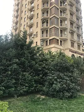 Satılır 4 otaqlı mənzil 210 m² — Bakı 4 otaq 210.00 m²