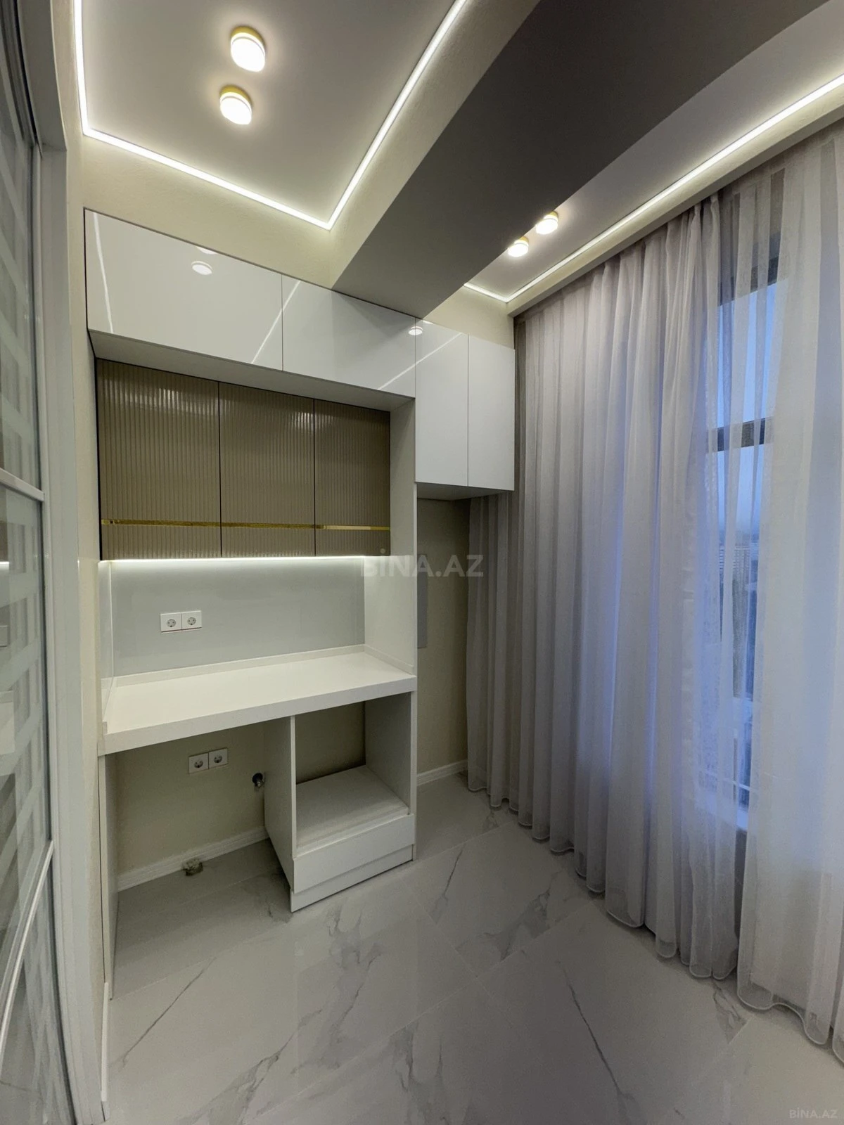 Satılır 2 otaqlı mənzil 69 m²