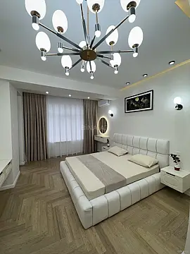 Satılır 3 otaqlı mənzil 135 m²