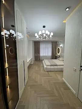 Satılır 3 otaqlı mənzil 135 m²