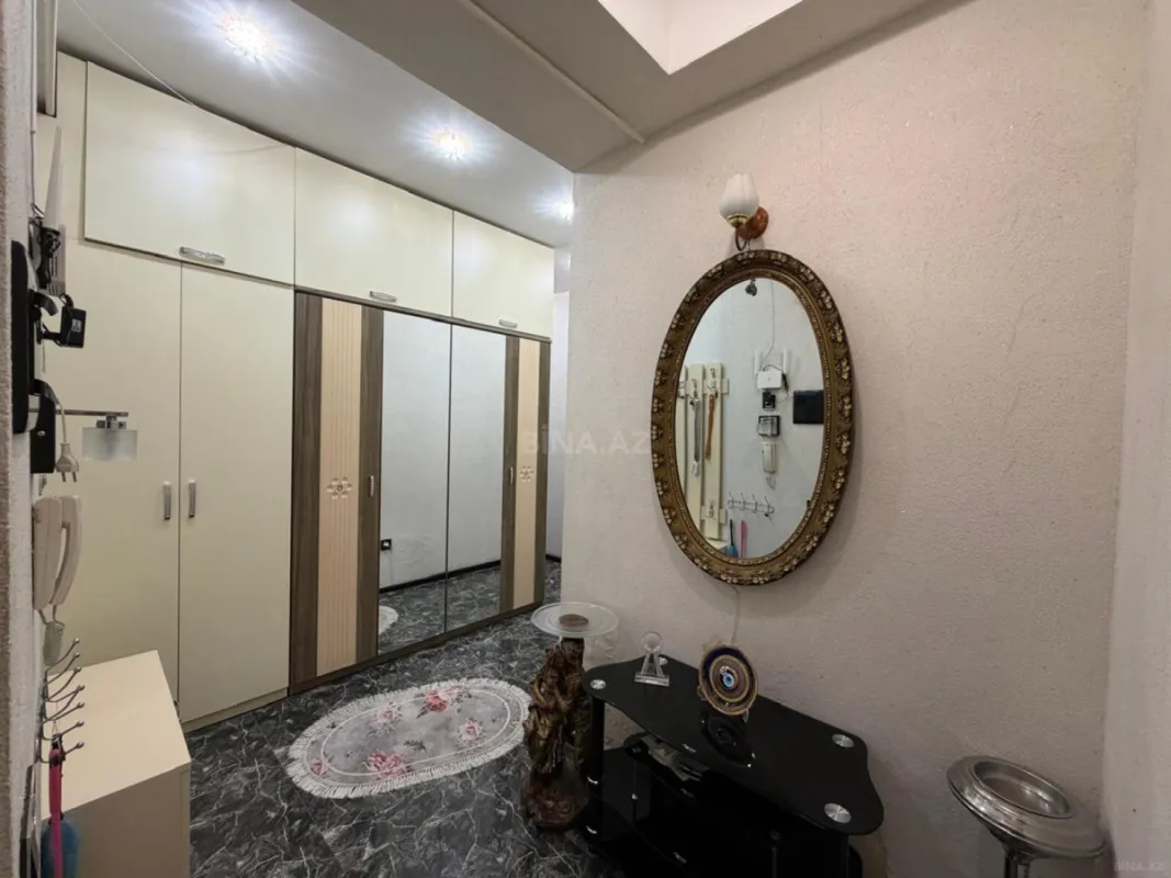 Kirayə verilir 2 otaqlı mənzil 90 m²