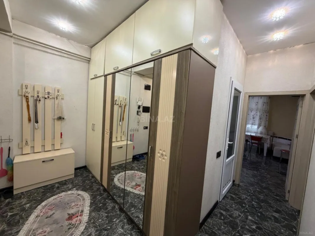 Kirayə verilir 2 otaqlı mənzil 90 m²
