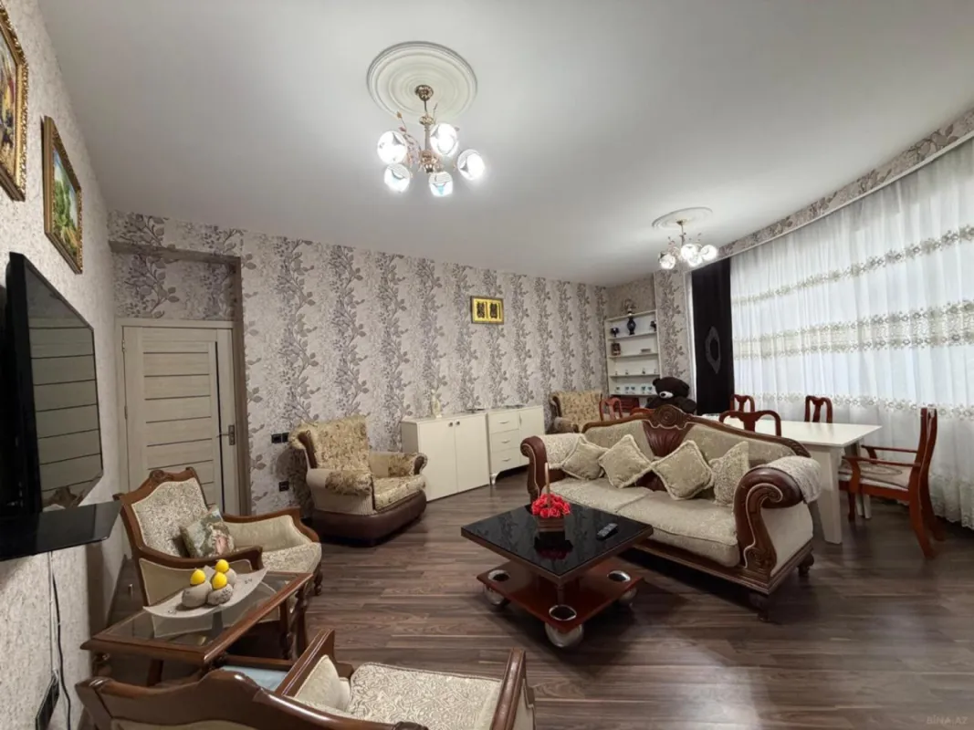 Kirayə verilir 2 otaqlı mənzil 90 m²