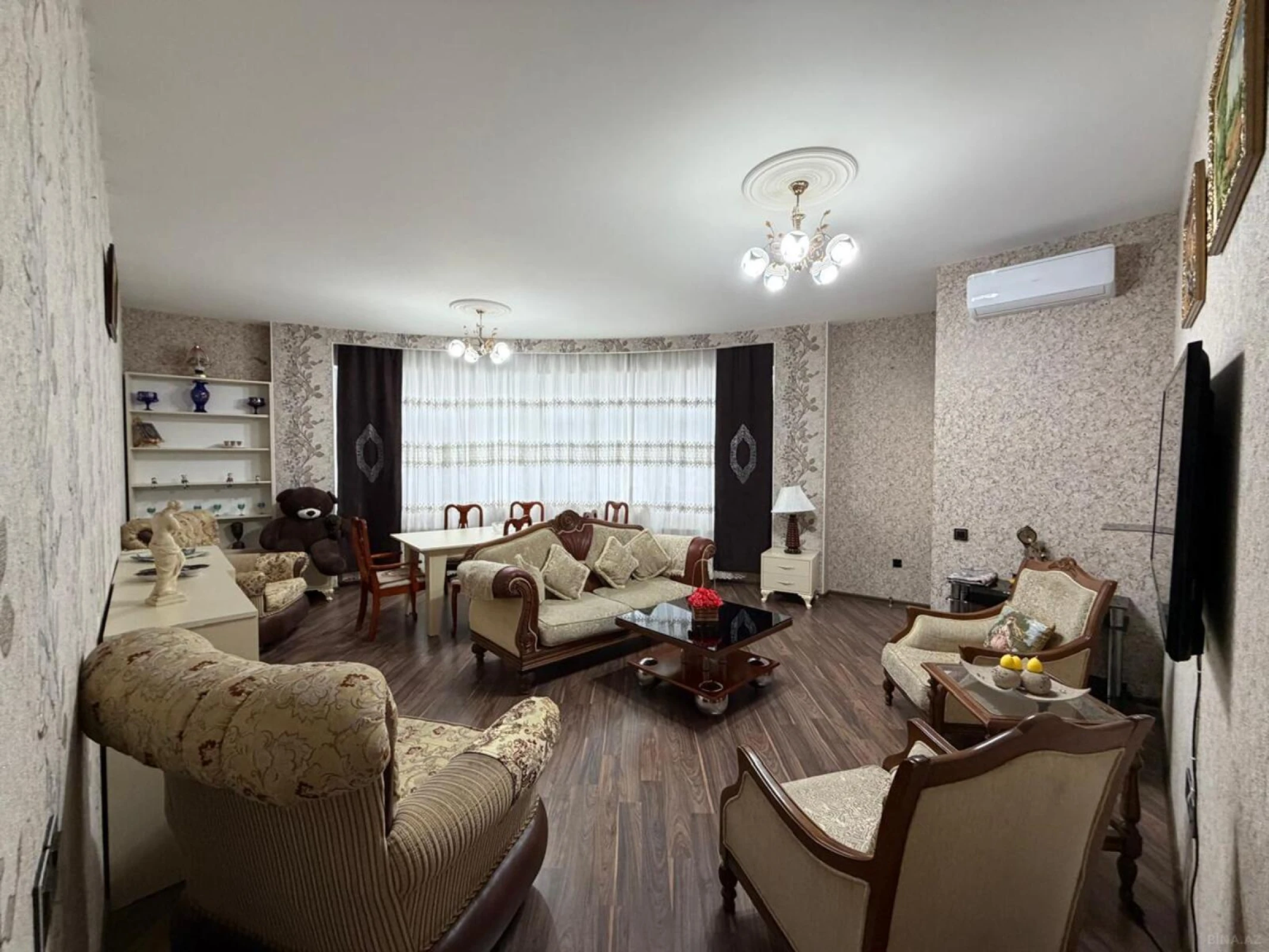 Kirayə verilir 2 otaqlı mənzil 90 m²