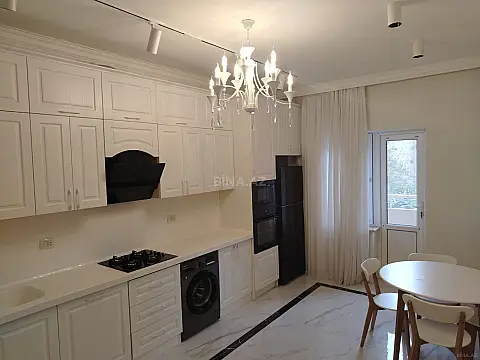 Satılır 3 otaqlı mənzil 150 m² — Bakı, Memar Əcəmi yanı 3 otaq 150.00 m²