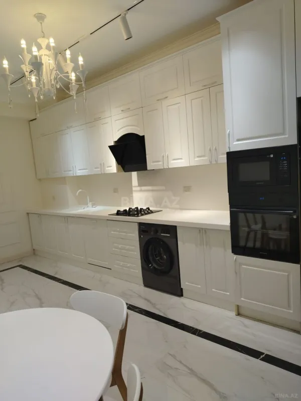 Satılır 3 otaqlı mənzil 150 m²