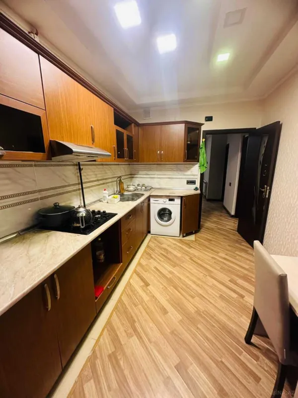 Kirayə verilir 3 otaqlı mənzil 120 m²