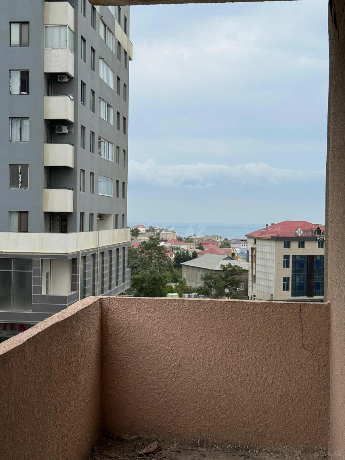 Satılır 3 otaqlı mənzil 155.5 m²