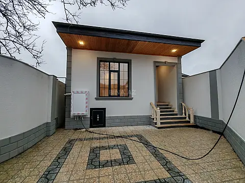 Satılır 3 otaqlı həyət evi 100 m² — Bakı 3 otaq 100.00 m²