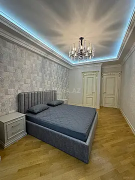 Satılır 3 otaqlı mənzil 134 m²