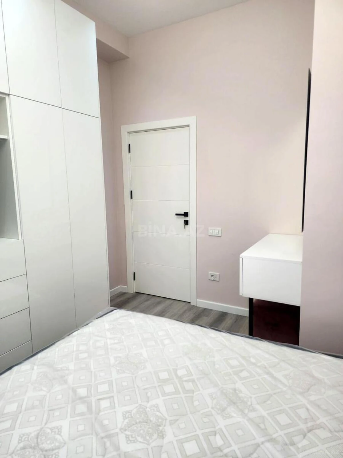 Kirayə verilir 2 otaqlı mənzil 55 m²