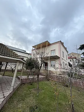 Satılır 6 otaqlı həyət evi 250 m²