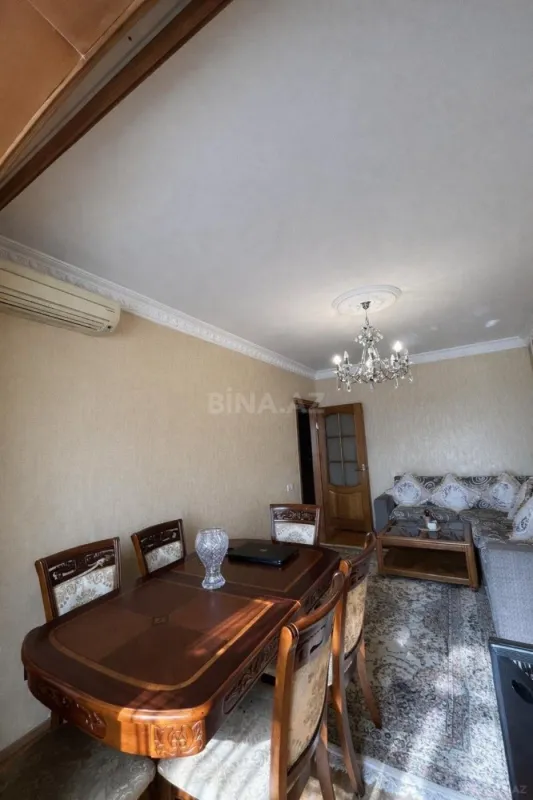 Satılır 4 otaqlı mənzil 105 m²