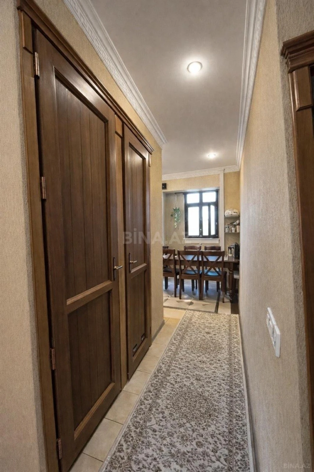 Satılır 4 otaqlı mənzil 105 m²