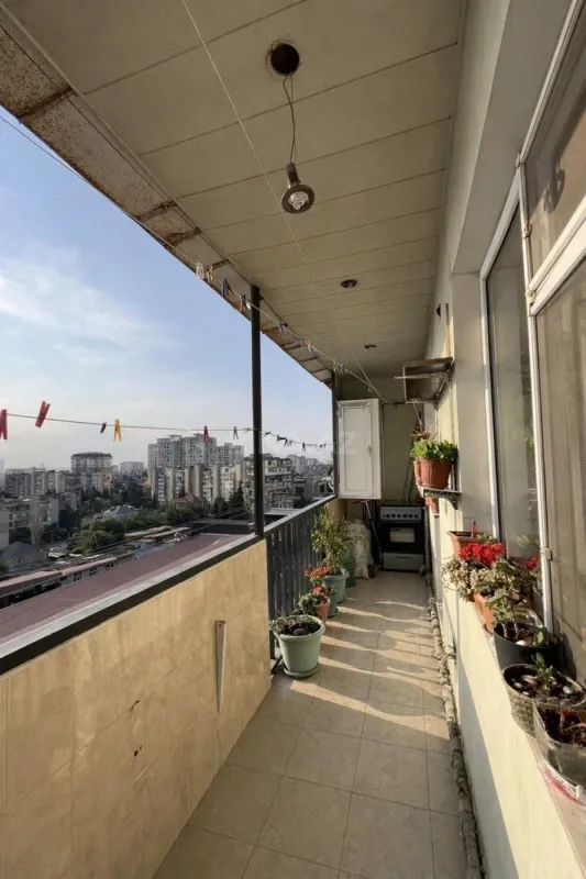 Satılır 4 otaqlı mənzil 105 m²