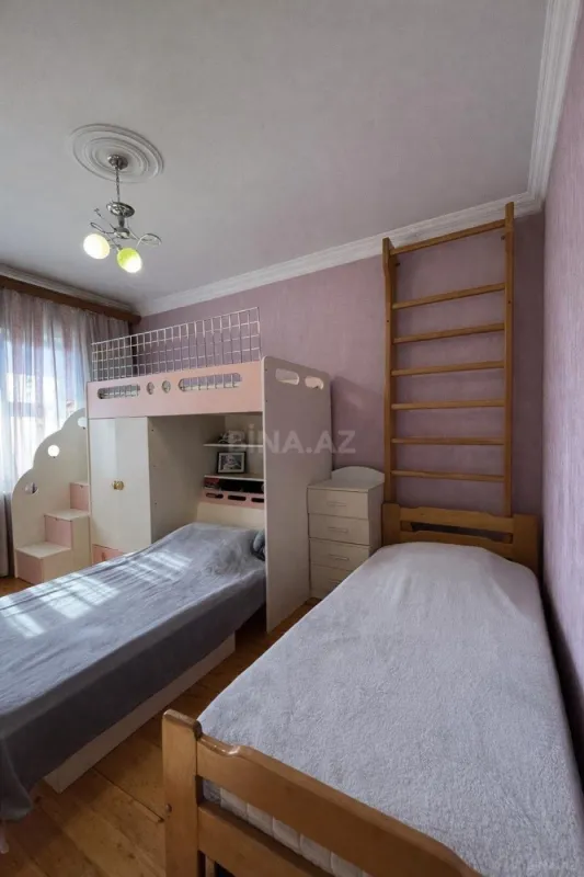 Satılır 4 otaqlı mənzil 105 m²