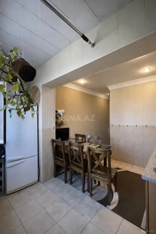 Satılır 4 otaqlı mənzil 105 m²