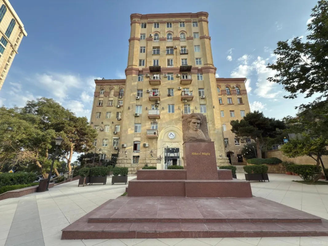 Satılır 2 otaqlı mənzil 55 m²