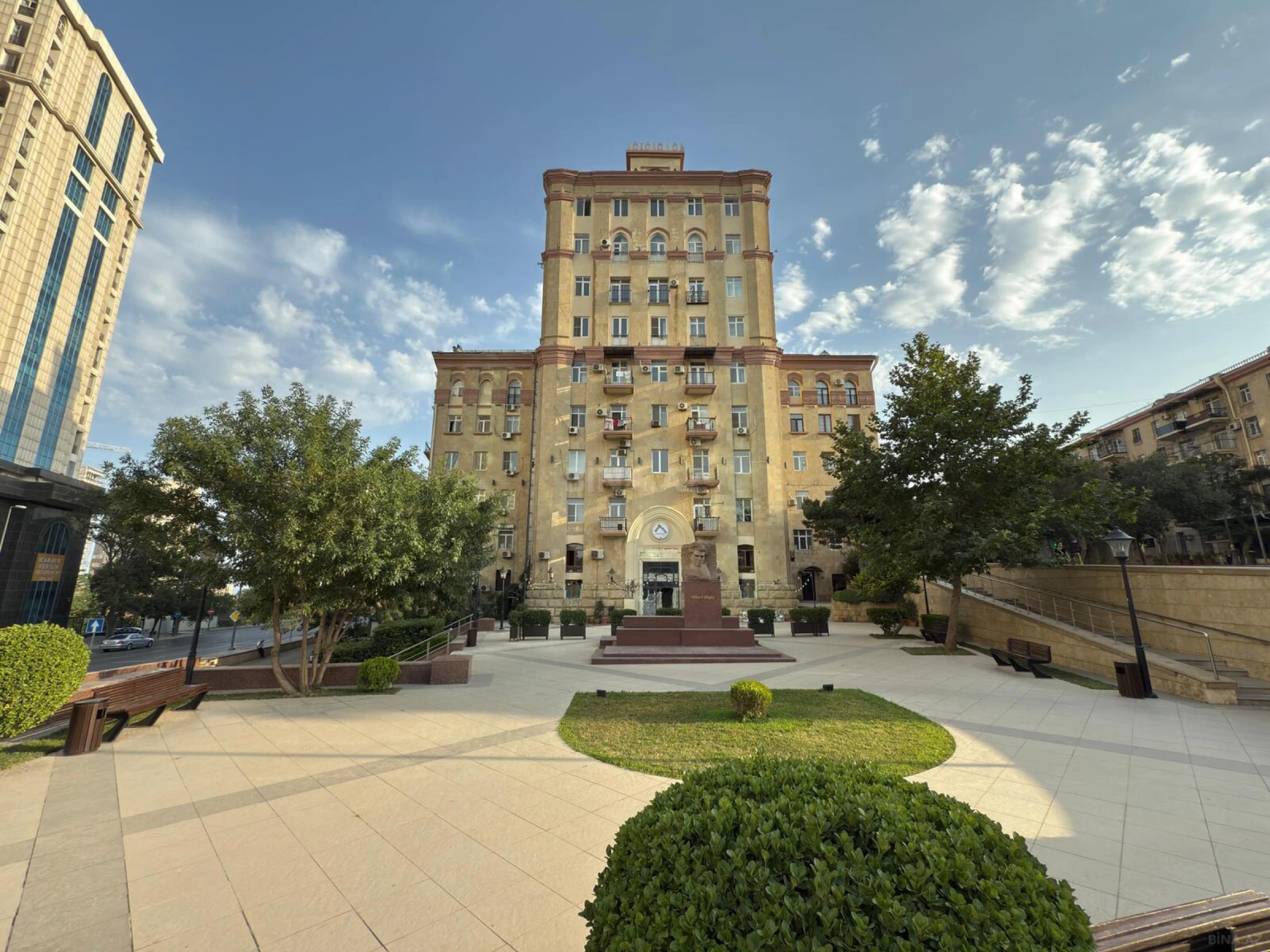 Satılır 2 otaqlı mənzil 55 m²