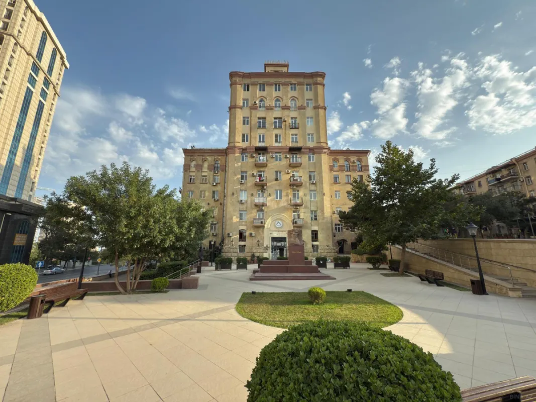 Satılır 2 otaqlı mənzil 55 m²