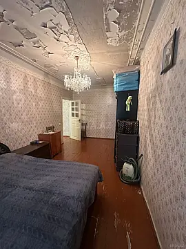 Satılır 4 otaqlı mənzil 100 m²