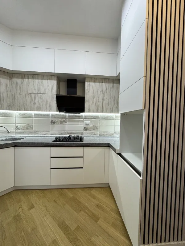 Satılır 4 otaqlı mənzil 154 m²