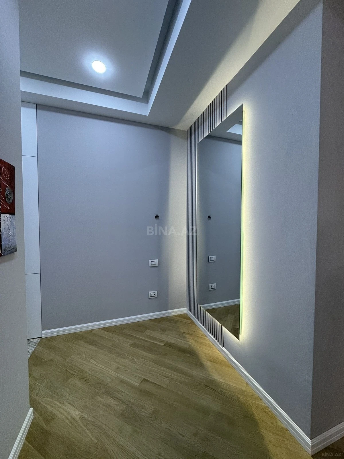 Satılır 4 otaqlı mənzil 154 m²