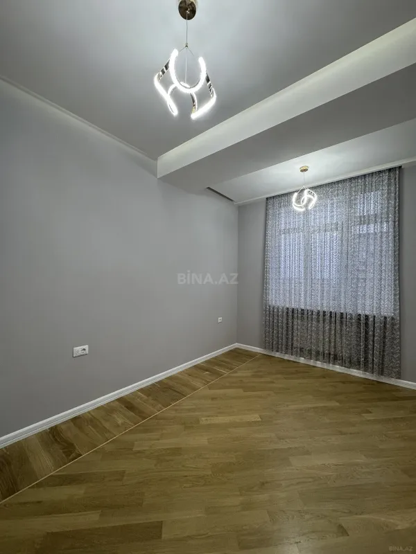 Satılır 4 otaqlı mənzil 154 m²