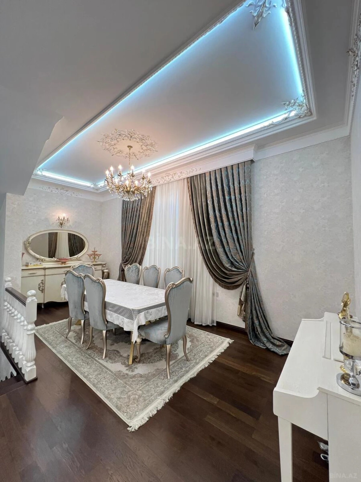 Satılır 7 otaqlı həyət evi 550 m²