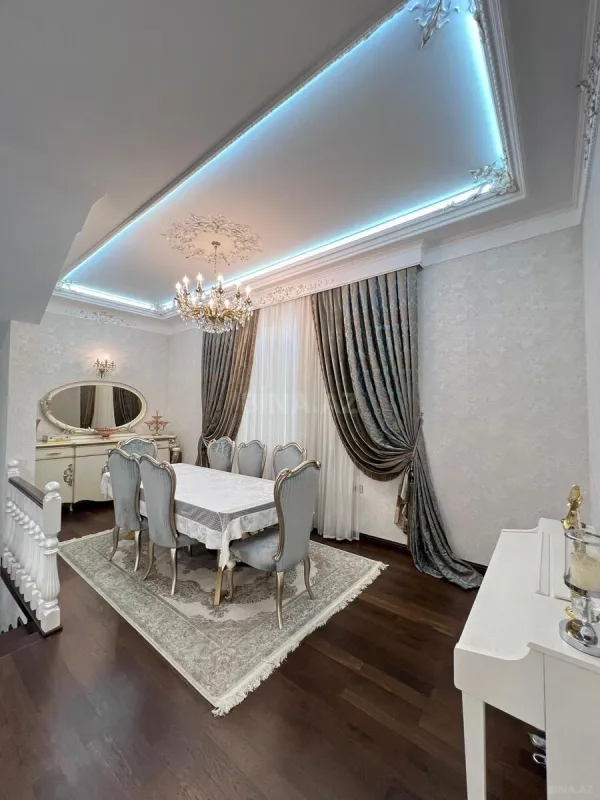 Satılır 7 otaqlı həyət evi 550 m²