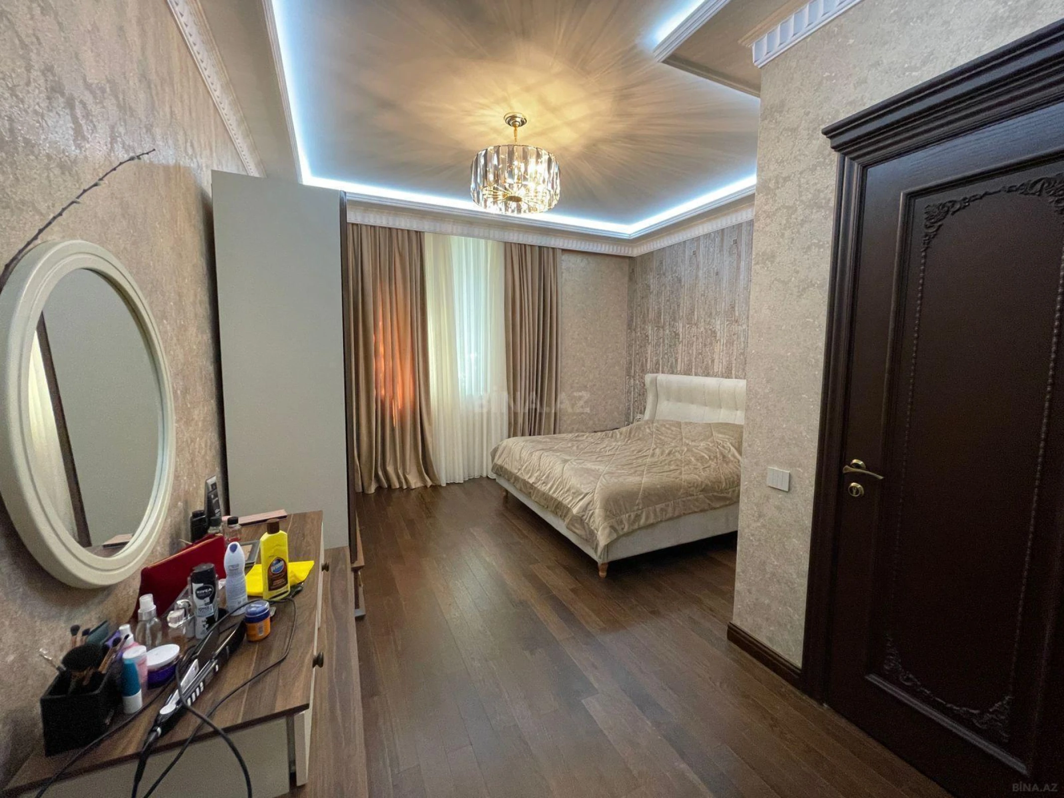 Satılır 7 otaqlı həyət evi 550 m²