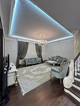 Satılır 7 otaqlı həyət evi 550 m²