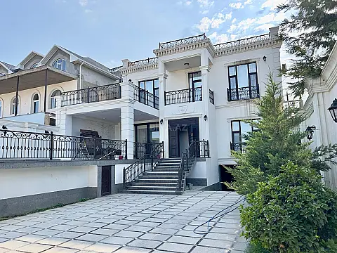 Satılır 7 otaqlı həyət evi 550 m² — Bakı, Badamdar 7 otaq 550.00 m²