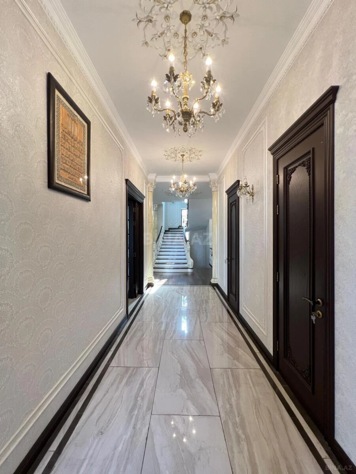 Satılır 7 otaqlı həyət evi 550 m²