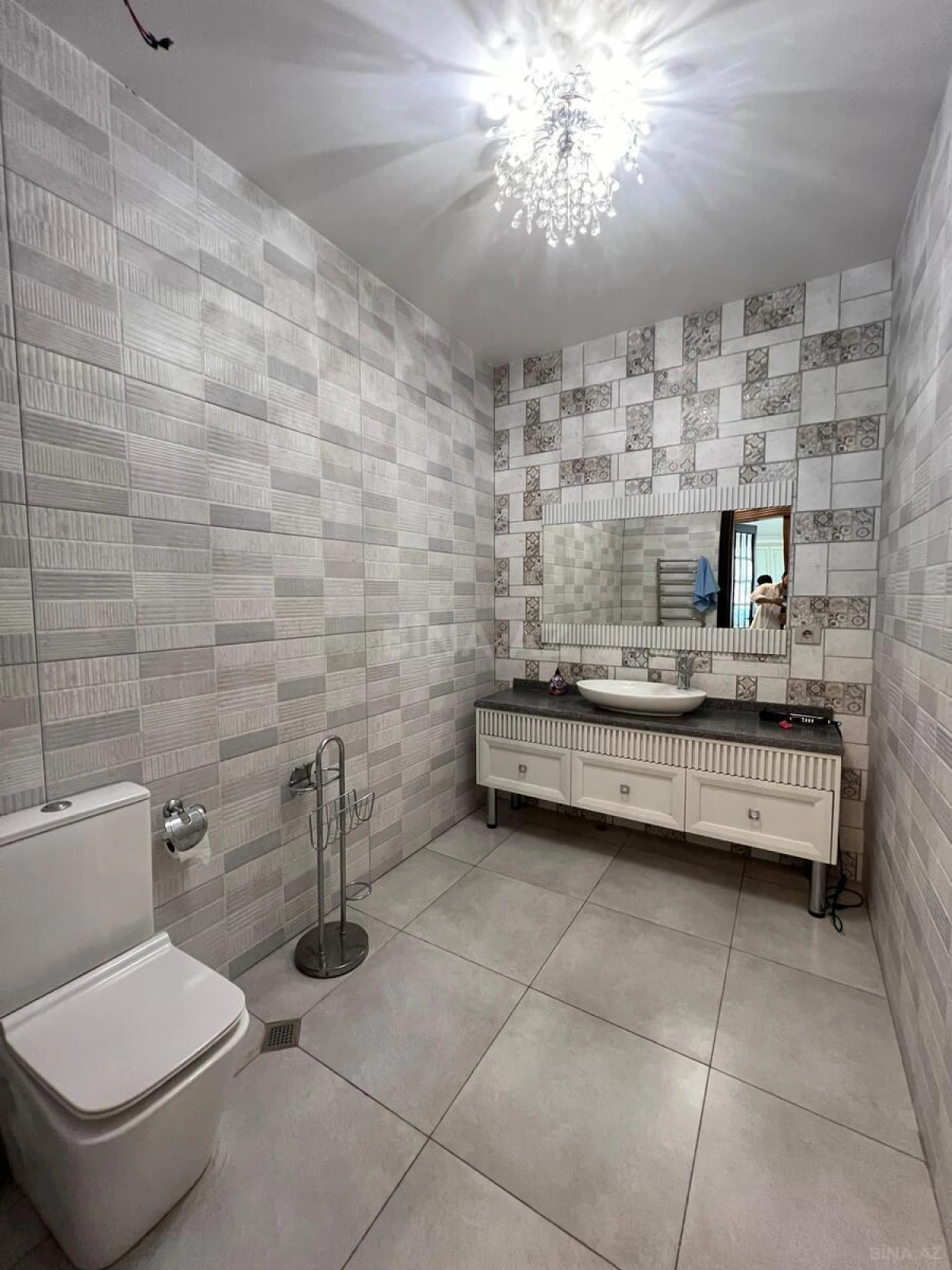 Satılır 7 otaqlı həyət evi 550 m²