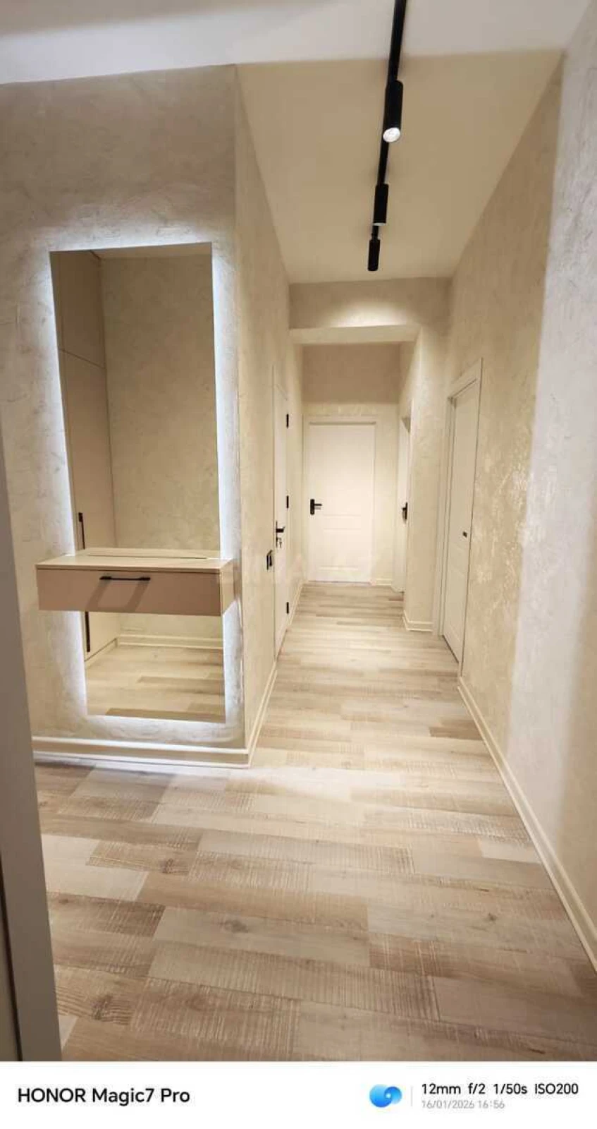 Satılır 3 otaqlı mənzil 68 m²