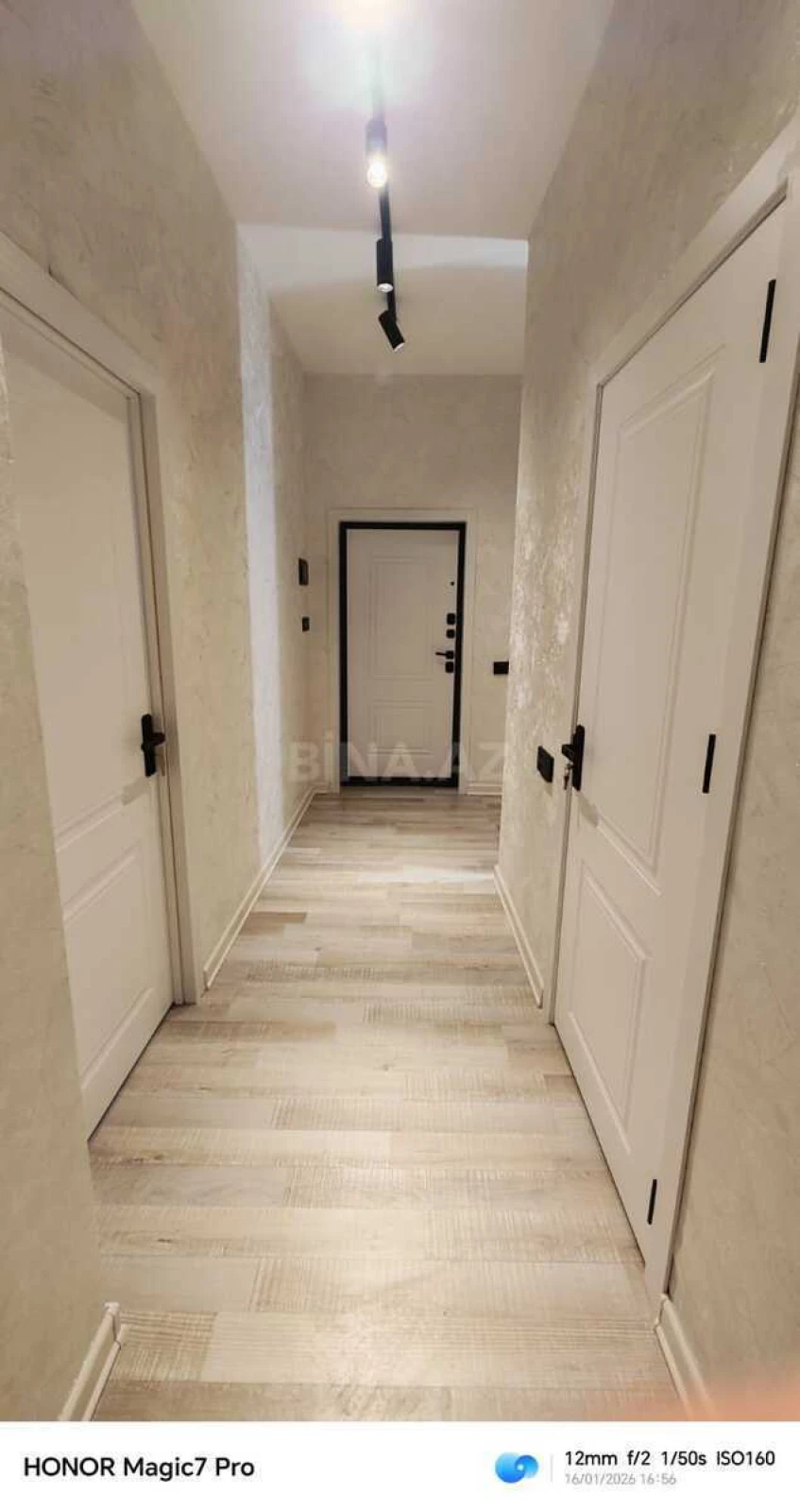 Satılır 3 otaqlı mənzil 68 m²