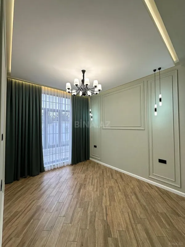Satılır 5 otaqlı həyət evi 250 m²