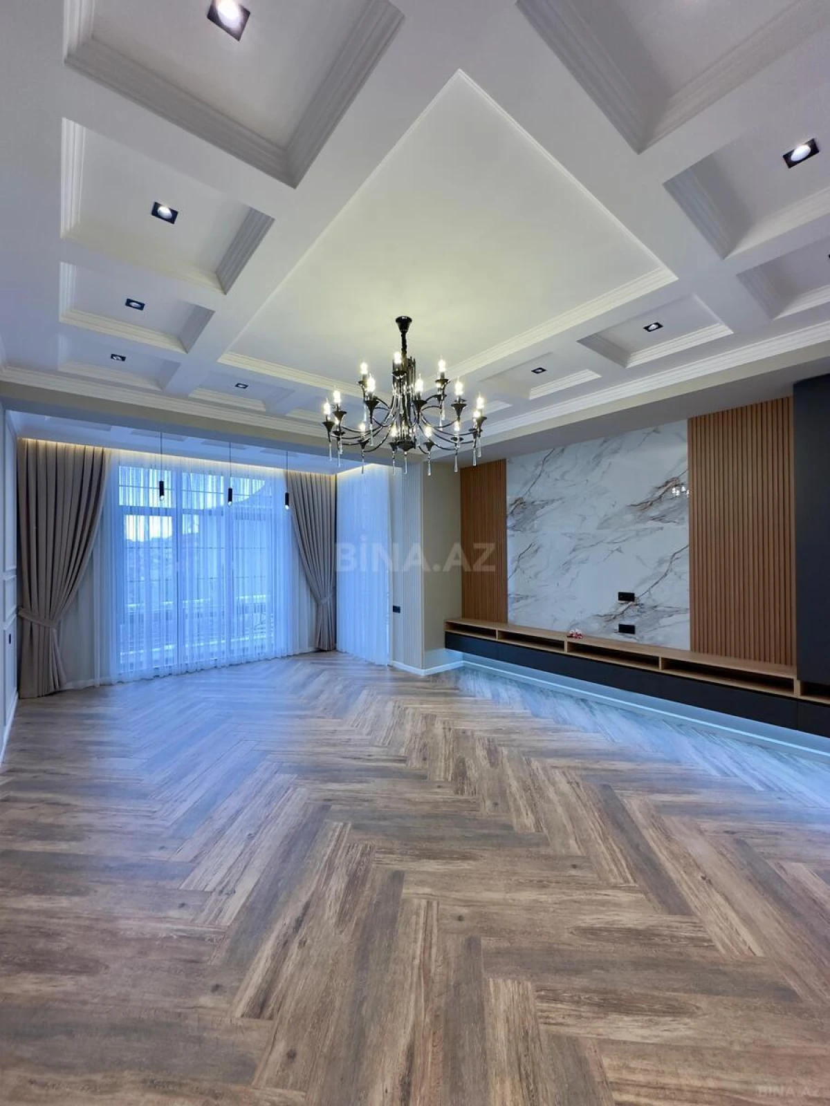 Satılır 5 otaqlı həyət evi 250 m²