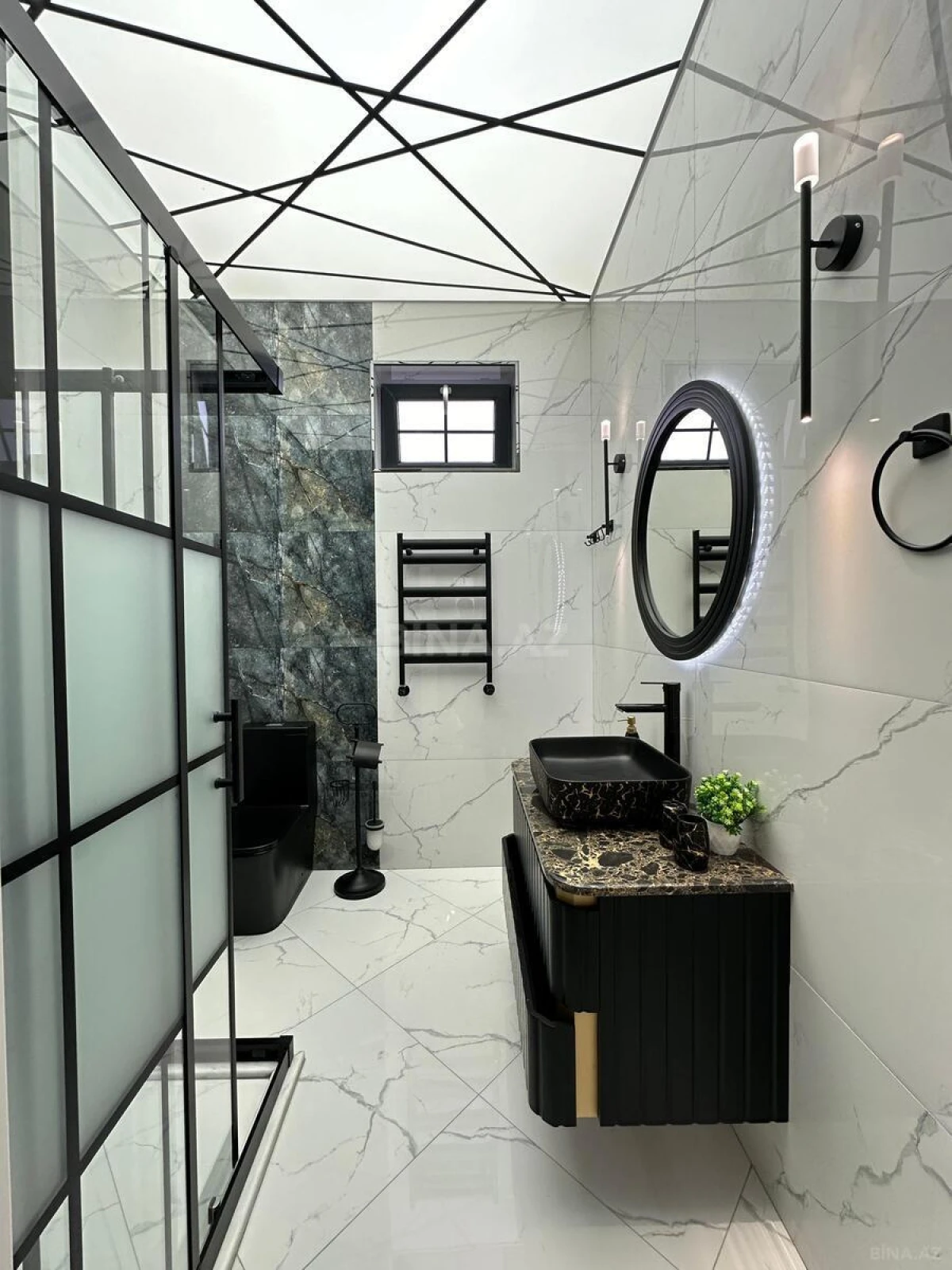 Satılır 5 otaqlı həyət evi 250 m²