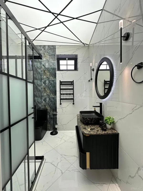 Satılır 5 otaqlı həyət evi 250 m²