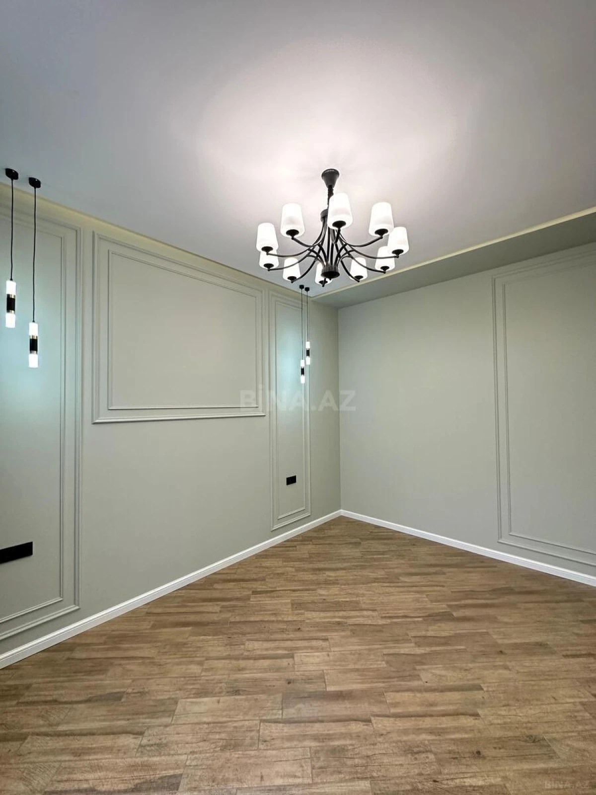 Satılır 5 otaqlı həyət evi 250 m²