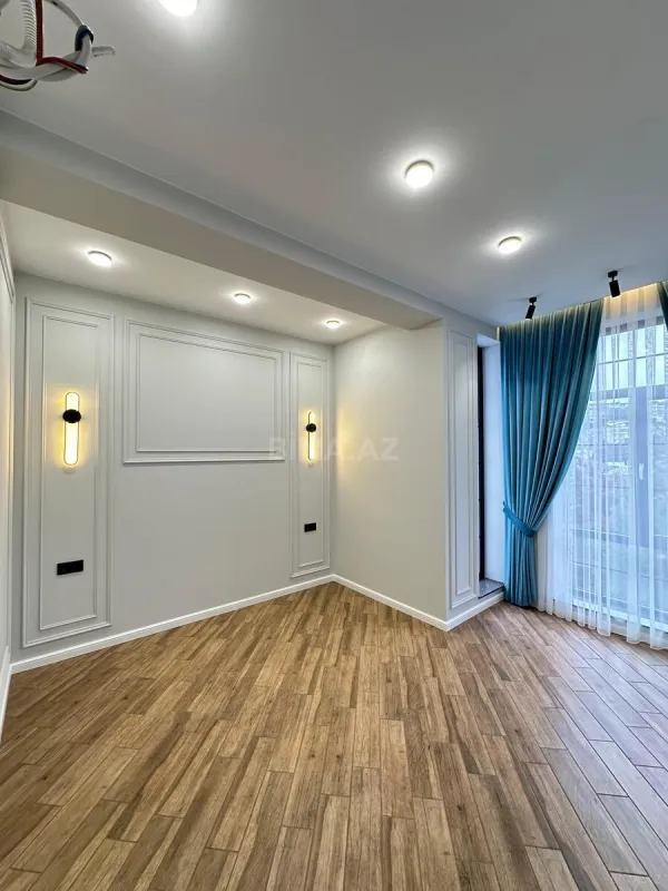 Satılır 5 otaqlı həyət evi 250 m²