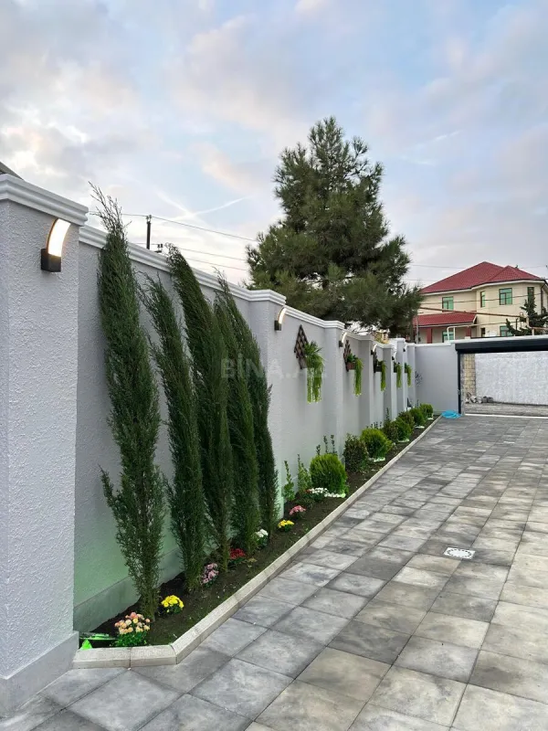Satılır 5 otaqlı həyət evi 250 m²