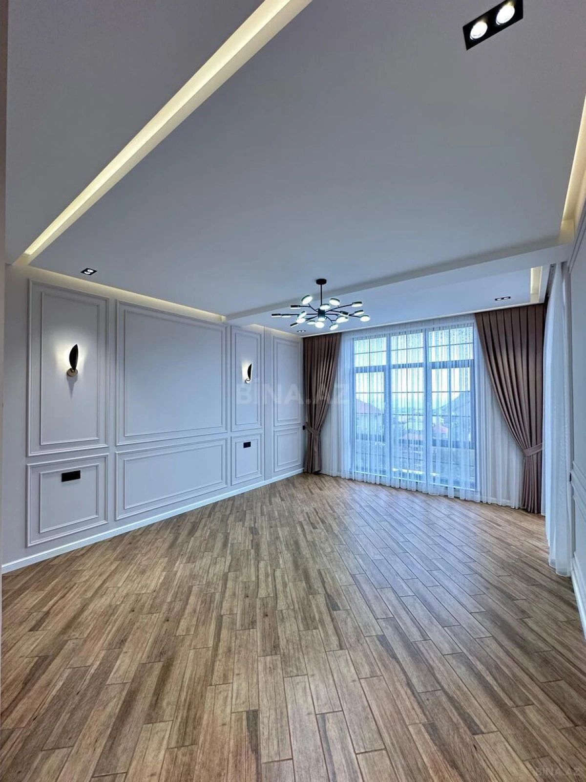 Satılır 5 otaqlı həyət evi 250 m²